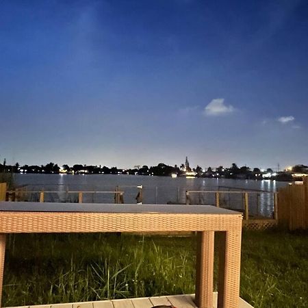 Supervilla - Lakefront - Sunsets, Kayaks, Grill Fort Lauderdale Eksteriør billede