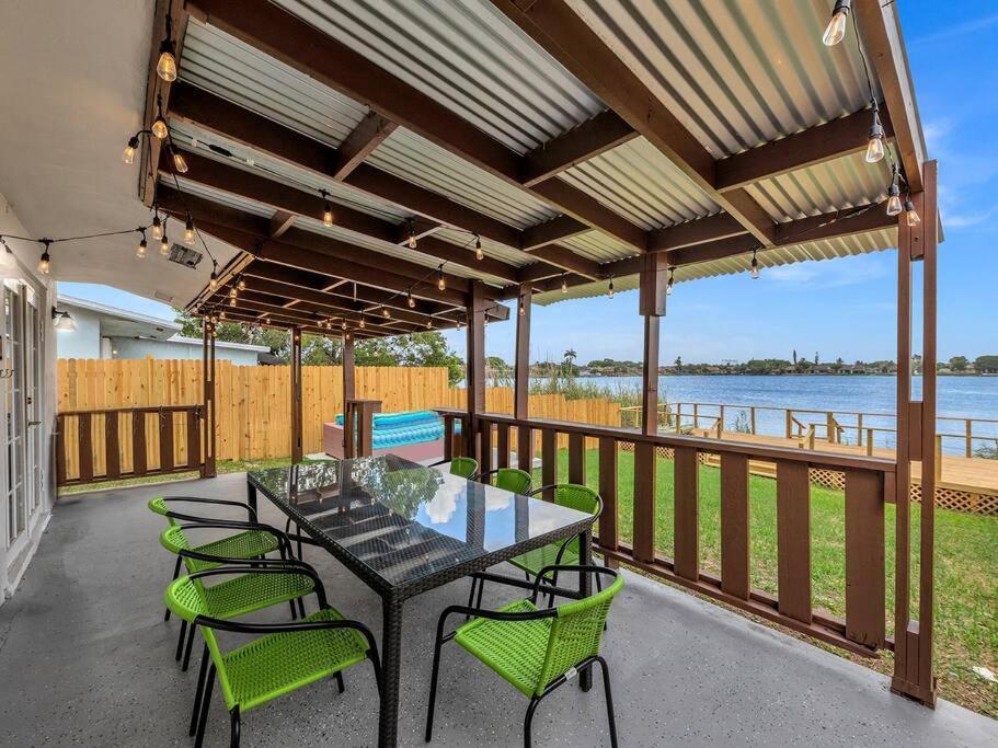 Supervilla - Lakefront - Sunsets, Kayaks, Grill Fort Lauderdale Eksteriør billede