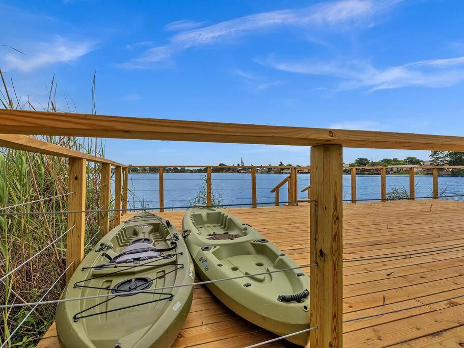 Supervilla - Lakefront - Sunsets, Kayaks, Grill Fort Lauderdale Eksteriør billede