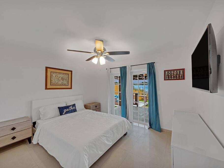 Supervilla - Lakefront - Sunsets, Kayaks, Grill Fort Lauderdale Eksteriør billede